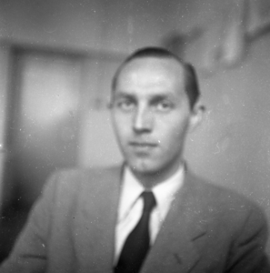 856550 Portret van C.A.G. Planije, leraar Nederlands en bijbelkennis aan de Rijks Hogere Burgerschool (Rijks HBS, ...